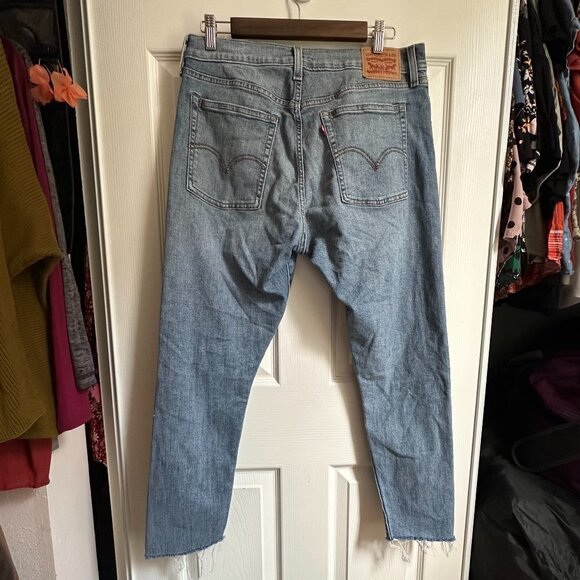 Levi’s Women’s Wedgie Skinny Distressed Jeans Size 32 High Rise Frayed Hem - Picture 5 of 13